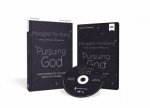 Pursuing God Study Guide With Dvd Encountering His Love And Beauty In The Bible